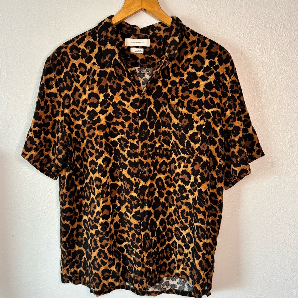 Urban Outfitters Leopard Print Short Sleeve Shirt Size L